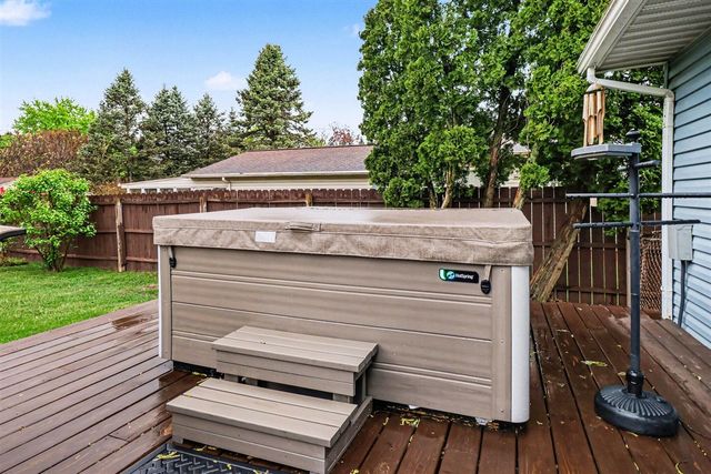 1433 Carter Street, Kalamazoo, MI 49048