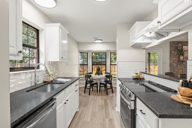 804 Virginia Boulevard, Midlothian, TX 76065