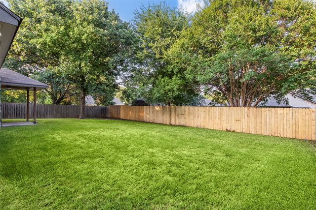 804 Virginia Boulevard, Midlothian, TX 76065