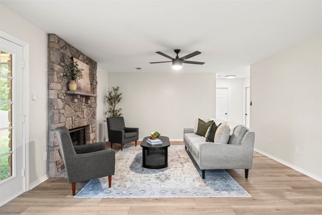 804 Virginia Boulevard, Midlothian, TX 76065