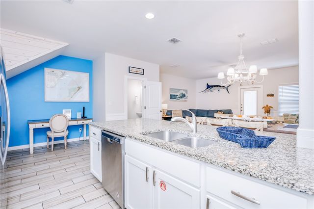 1813 S 11th St 502, Port Aransas, TX 78373