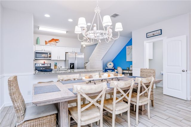 1813 S 11th St 502, Port Aransas, TX 78373