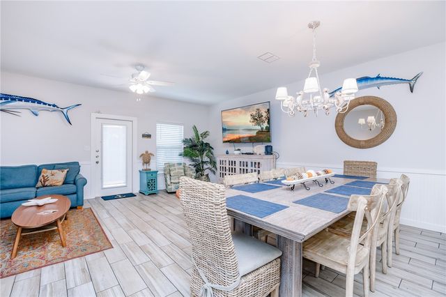 1813 S 11th St 502, Port Aransas, TX 78373
