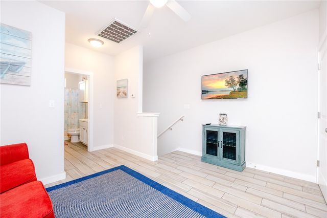1813 S 11th St 502, Port Aransas, TX 78373