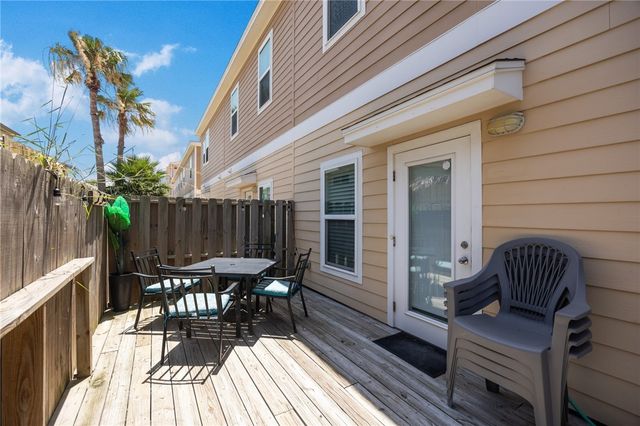 1813 S 11th St 502, Port Aransas, TX 78373