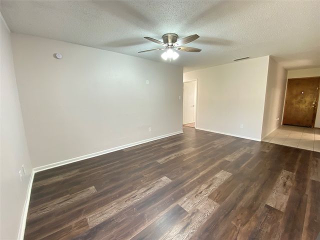 1217 Neptune Drive, Cedar Hill, TX 75104