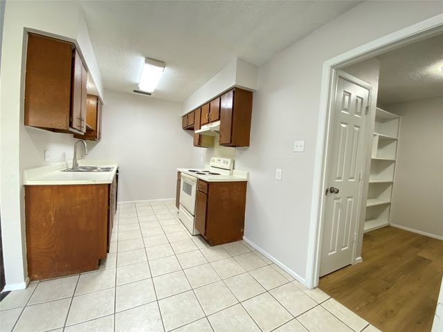 1217 Neptune Drive, Cedar Hill, TX 75104