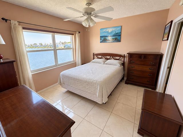 1114 LAKE Terrace 203, Boynton Beach, FL 33426