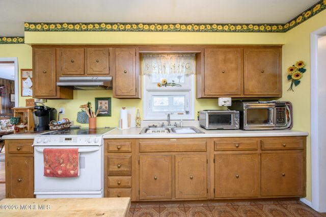 613 Winthrop Drive, Forked River, NJ 08731