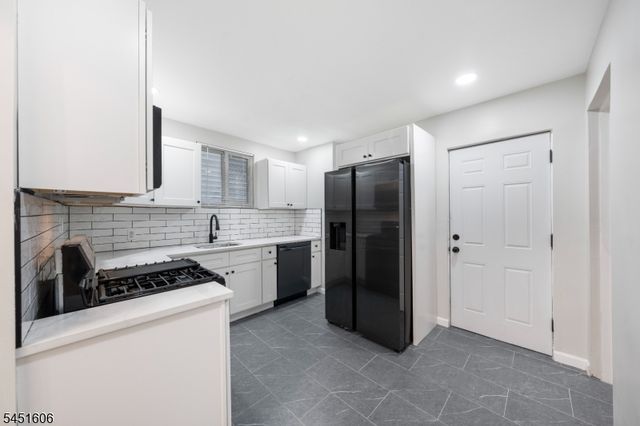 63 S 7Th St, Newark City, NJ 07107