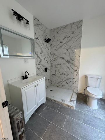 63 S 7Th St, Newark City, NJ 07107