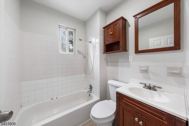 63 S 7Th St, Newark City, NJ 07107