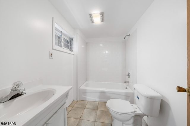 63 S 7Th St, Newark City, NJ 07107