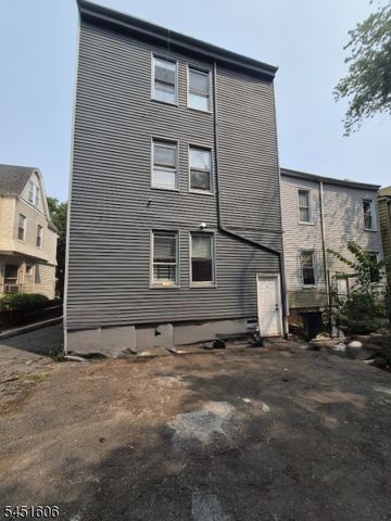 63 S 7Th St, Newark City, NJ 07107