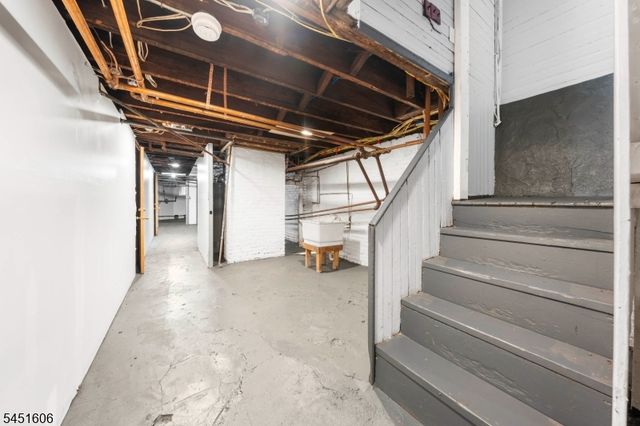 63 S 7Th St, Newark City, NJ 07107