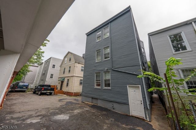 63 S 7Th St, Newark City, NJ 07107
