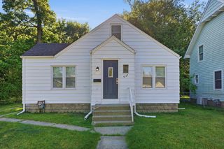 1027 Monroe Street, Benton Harbor City, MI 49022