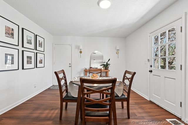 1009 S Elm Place, Broken Arrow, OK 74012