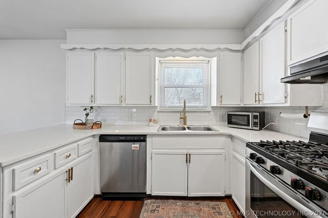 1009 S Elm Place, Broken Arrow, OK 74012