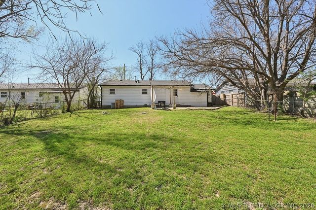 1009 S Elm Place, Broken Arrow, OK 74012