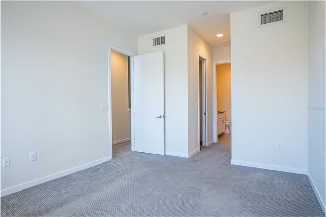 339 8TH STREET N, St Petersburg, FL 33701