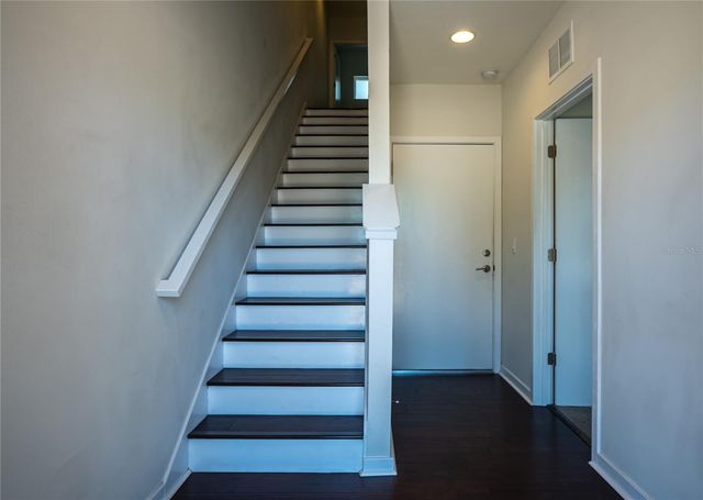 339 8TH STREET N, St Petersburg, FL 33701