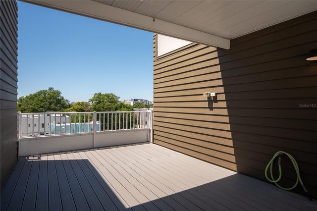 339 8TH STREET N, St Petersburg, FL 33701