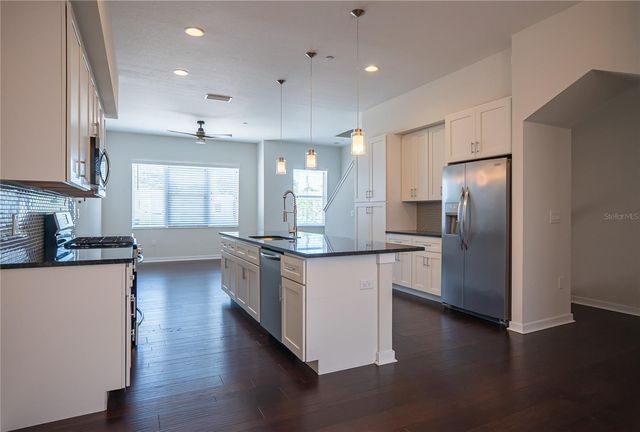 339 8TH STREET N, St Petersburg, FL 33701