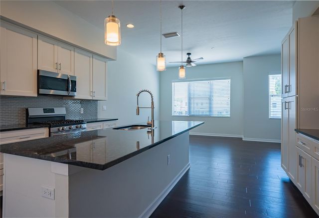339 8TH STREET N, St Petersburg, FL 33701