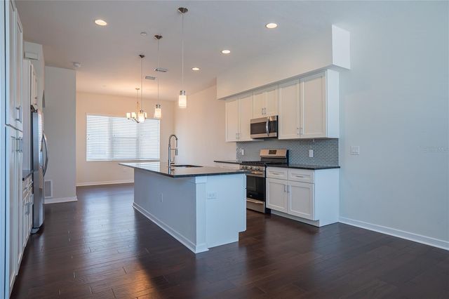 339 8TH STREET N, St Petersburg, FL 33701