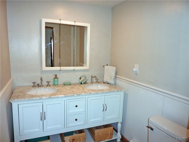 11 Corwin Street, Cazenovia, NY 13035