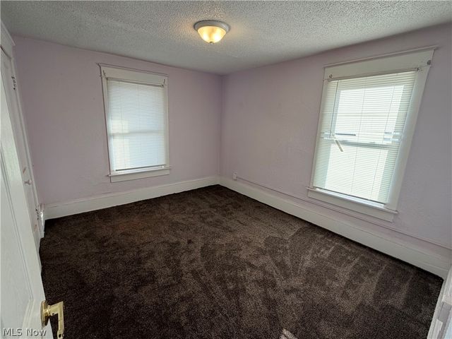 320 Para Avenue, Akron, OH 44305