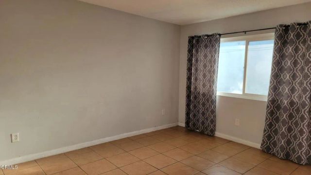 153 W Cascade Drive D, Rialto, CA 92376