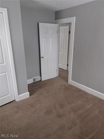 19450 McCracken Road, Maple Heights, OH 44137