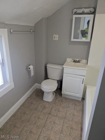 19450 McCracken Road, Maple Heights, OH 44137