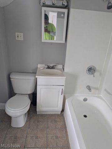 19450 McCracken Road, Maple Heights, OH 44137