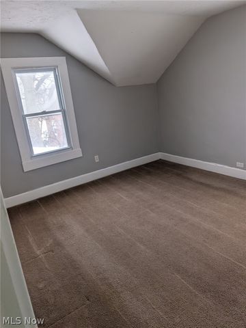 19450 McCracken Road, Maple Heights, OH 44137