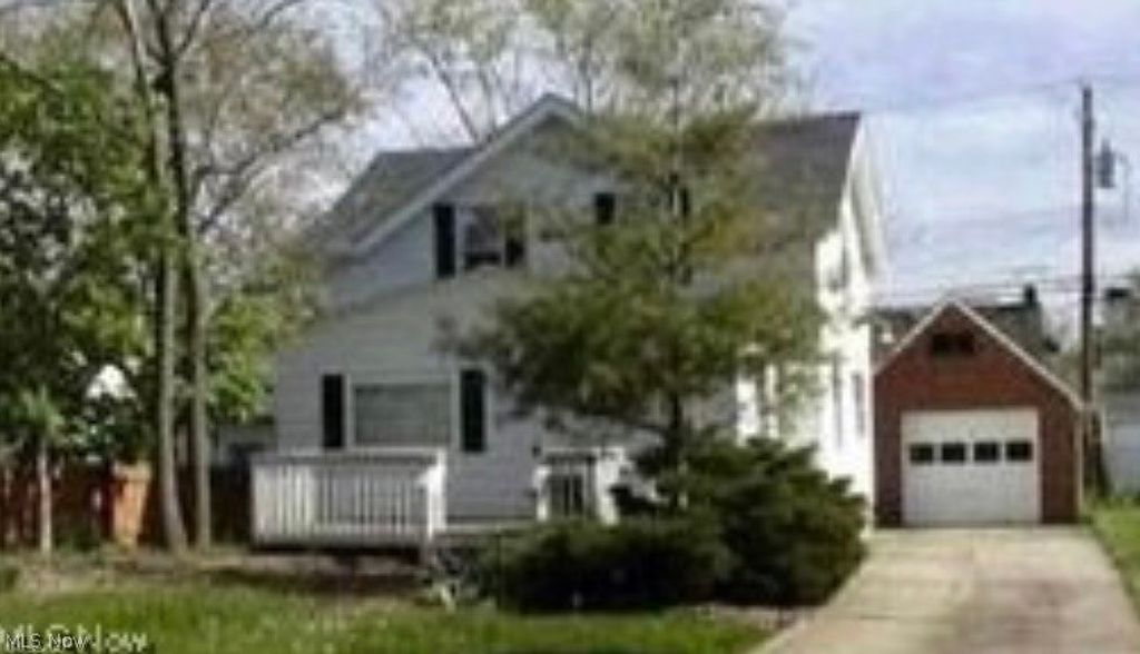 19450 McCracken Road, Maple Heights, OH 44137