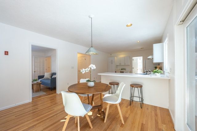 81 Parish Rd, Needham, MA 02494