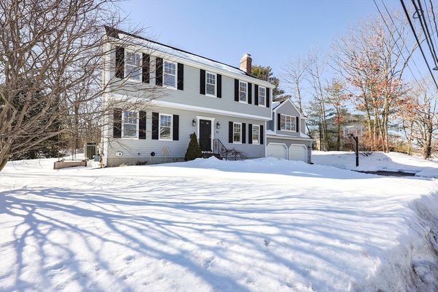 81 Parish Rd, Needham, MA 02494
