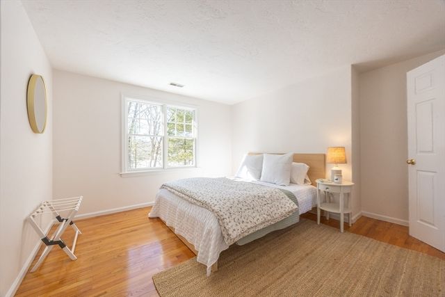 81 Parish Rd, Needham, MA 02494