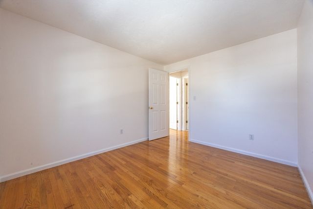 81 Parish Rd, Needham, MA 02494