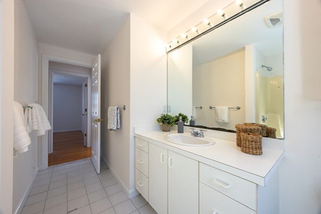 81 Parish Rd, Needham, MA 02494