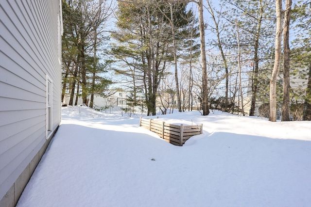 81 Parish Rd, Needham, MA 02494