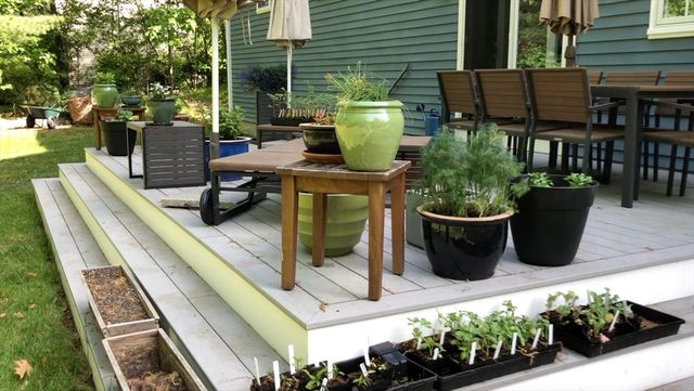 81 Parish Rd, Needham, MA 02494