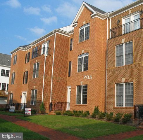 705 VESTAL ST, Woodbridge, VA 22191