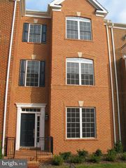 705 VESTAL ST, Woodbridge, VA 22191