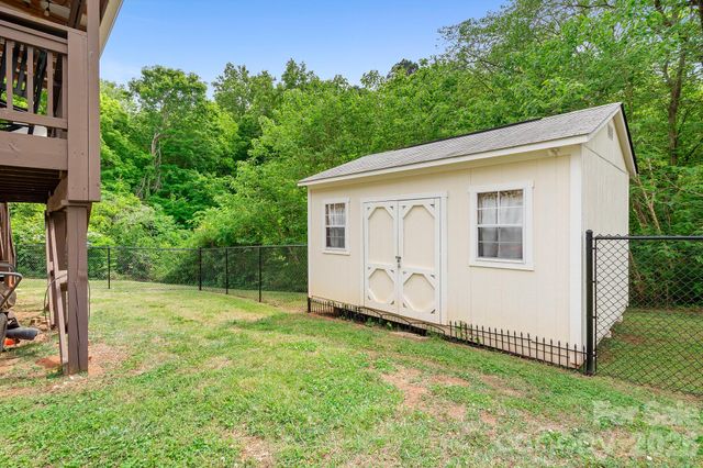 2201 Jackson Street, Belmont, NC 28012