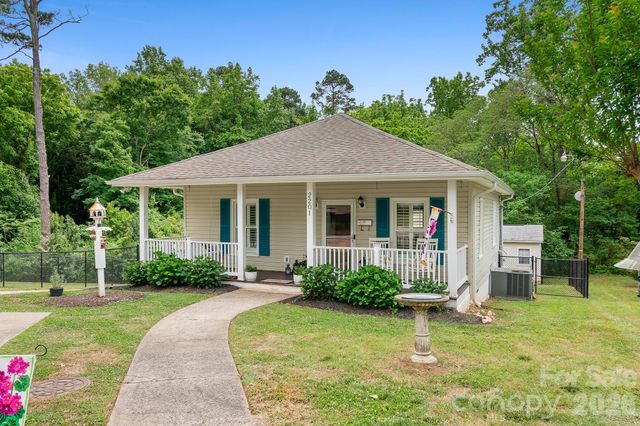 2201 Jackson Street, Belmont, NC 28012