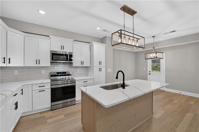 1717 Hilton Ridge Court, Lithonia, GA 30058